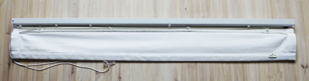 Die Rückseite des Raffrollo Die Rückseite des Raffrollo